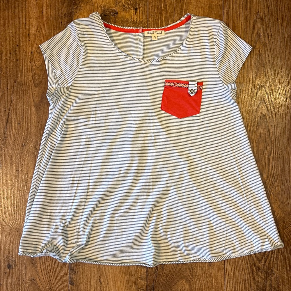 ⭐️Hem and Thread woman’s medium⭐️2 for $15